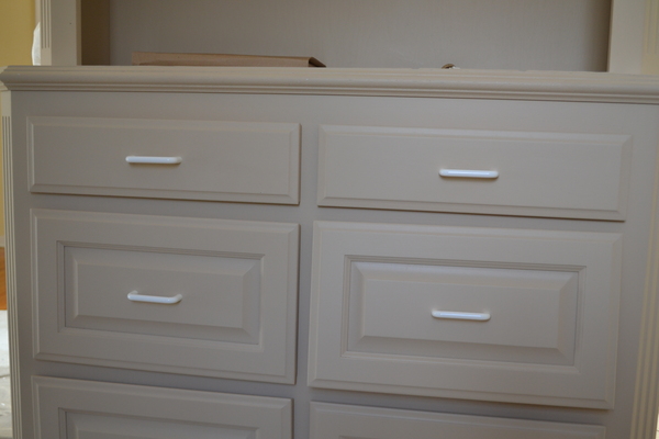 Paint it yourself - How to refinish old cabinets - Imagine Walls